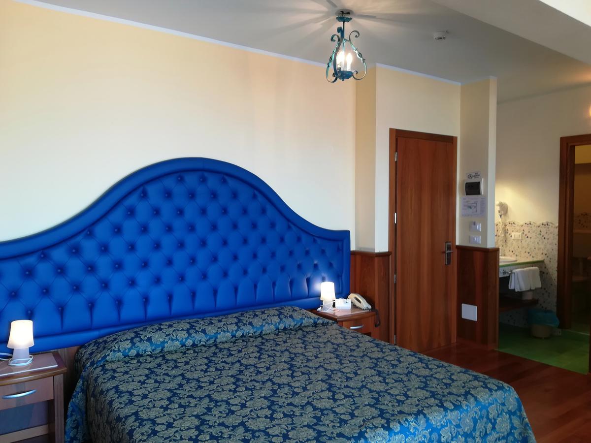 Nike Hotel 4*